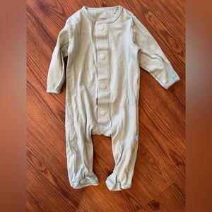 Simply Magnetic Me Sage Green Footie